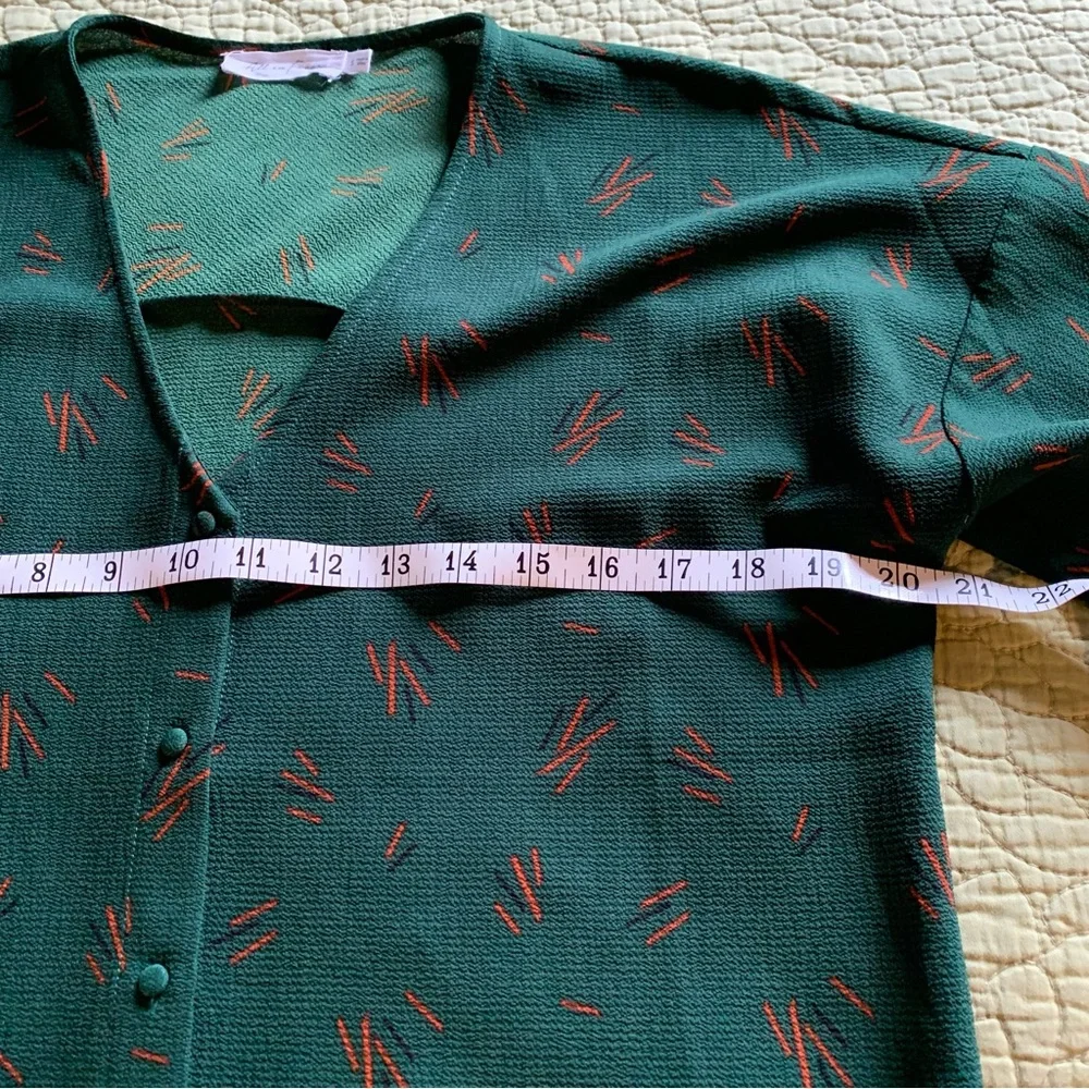 All in Favor Emerald Green Blouse Size Small - Picture 7 of 14